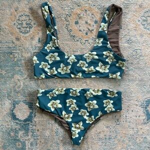 Acacia blue flower print sporty bikini